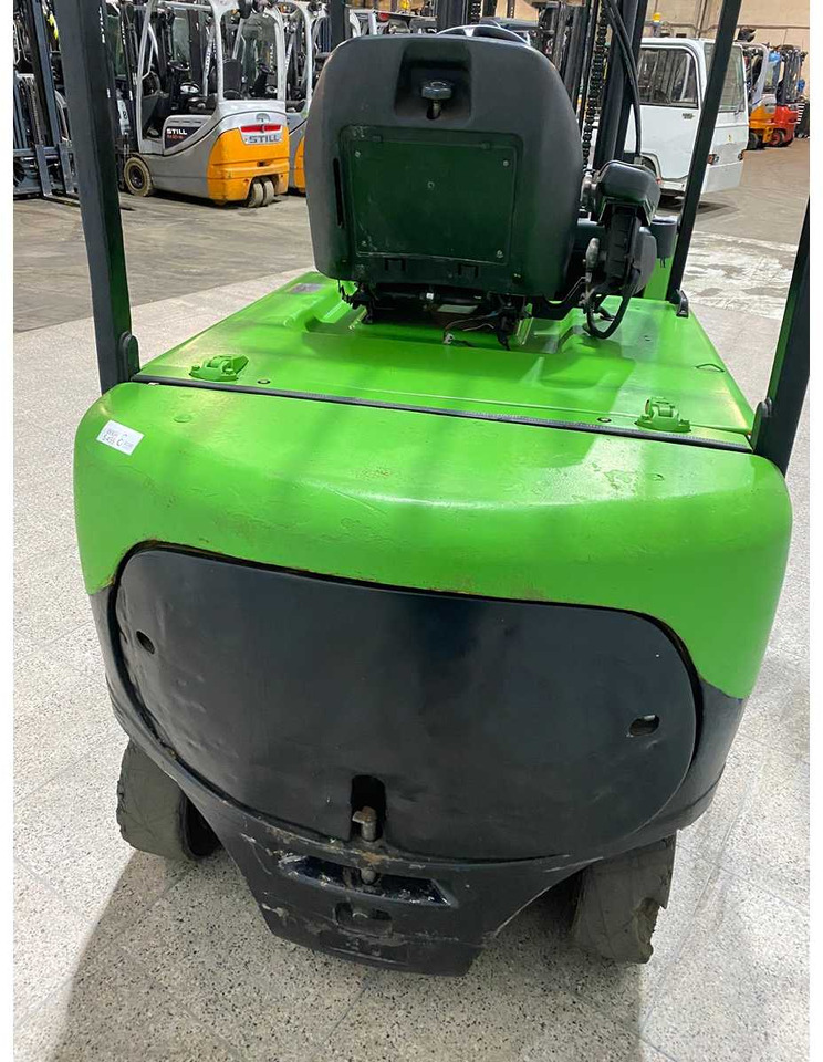 CATERPILLAR - 2011 - EP30K PAC - FORKLIFT - Forklift: picture 3 CATERPILLAR - 2011 - EP30K PAC - FORKLIFT - Forklift: picture 3