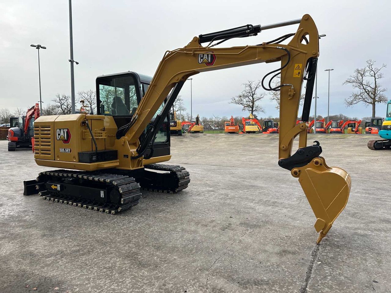 CATERPILLAR - 2017 - 305.5E2 - MIDI EXCAVATOR - Excavator: picture 3 CATERPILLAR - 2017 - 305.5E2 - MIDI EXCAVATOR - Excavator: picture 3