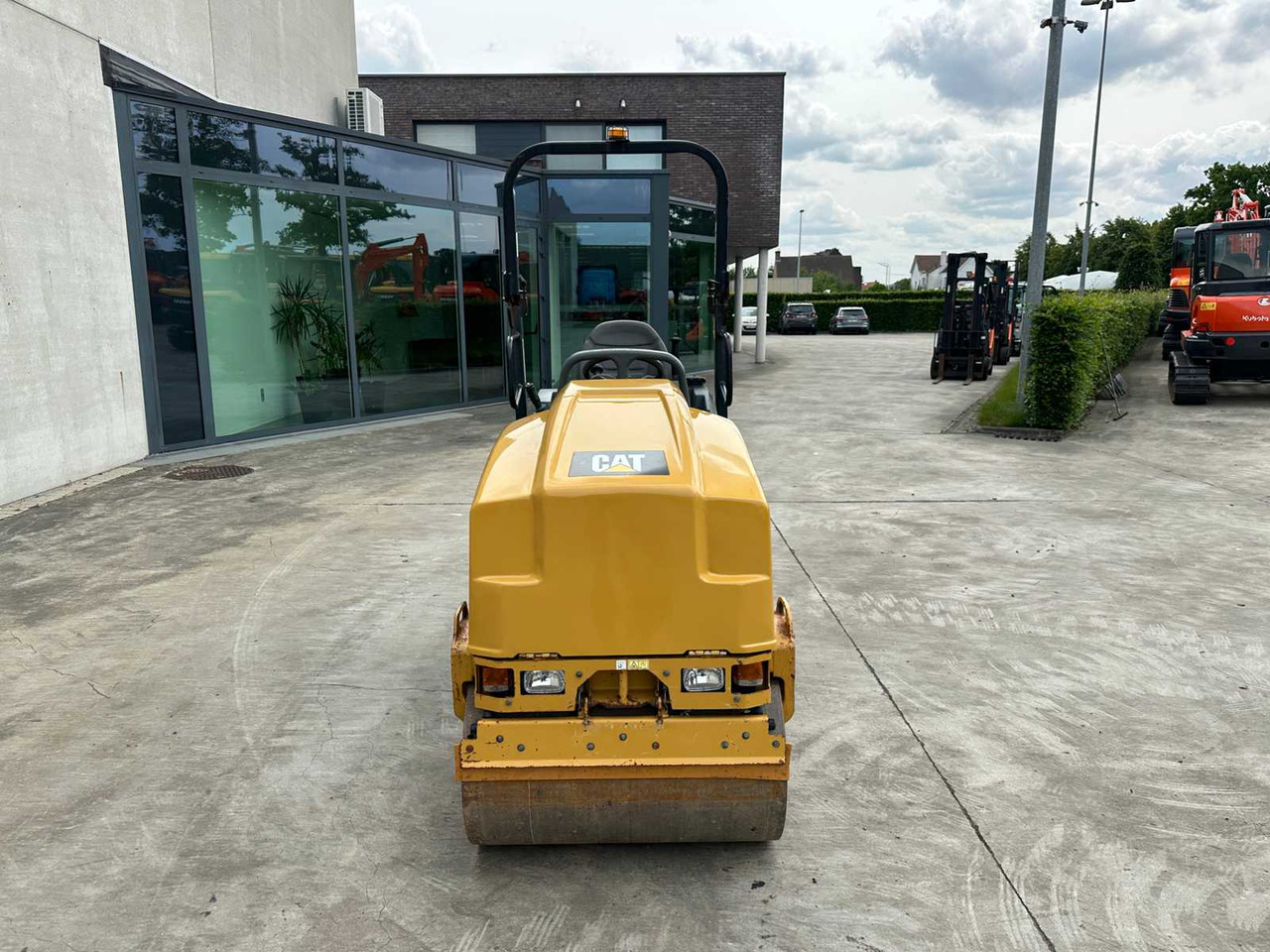 Caterpillar CB14 CB14B - Road roller: picture 2 Caterpillar CB14 CB14B - Road roller: picture 2