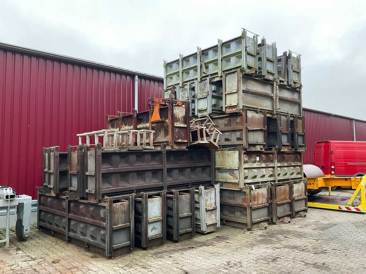 Concrete block mold (25x) - Concrete equipment: picture 1 Concrete block mold (25x) - Concrete equipment: picture 1