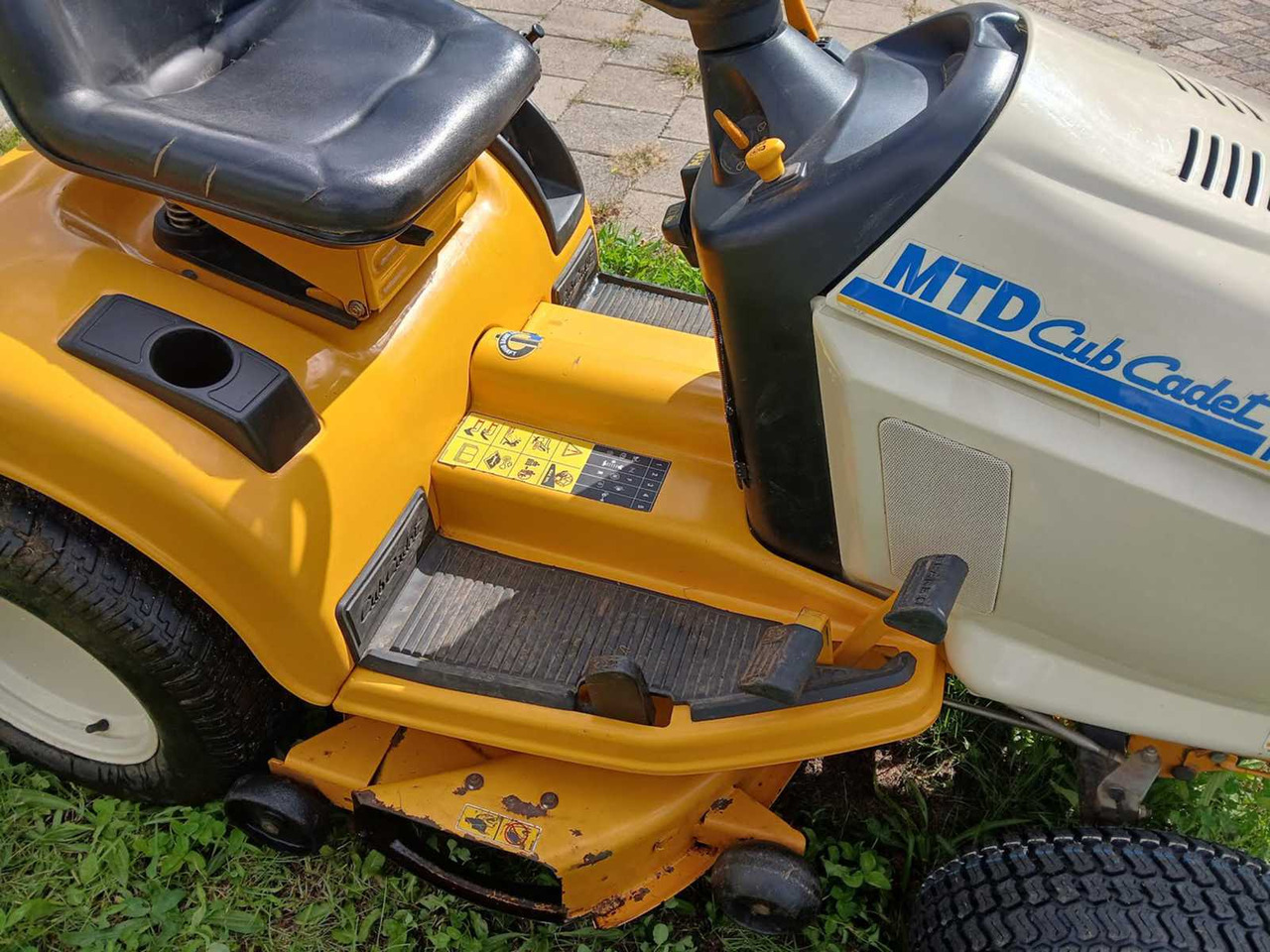 Cub Cadet hds2185 - Garden mower: picture 5 Cub Cadet hds2185 - Garden mower: picture 5