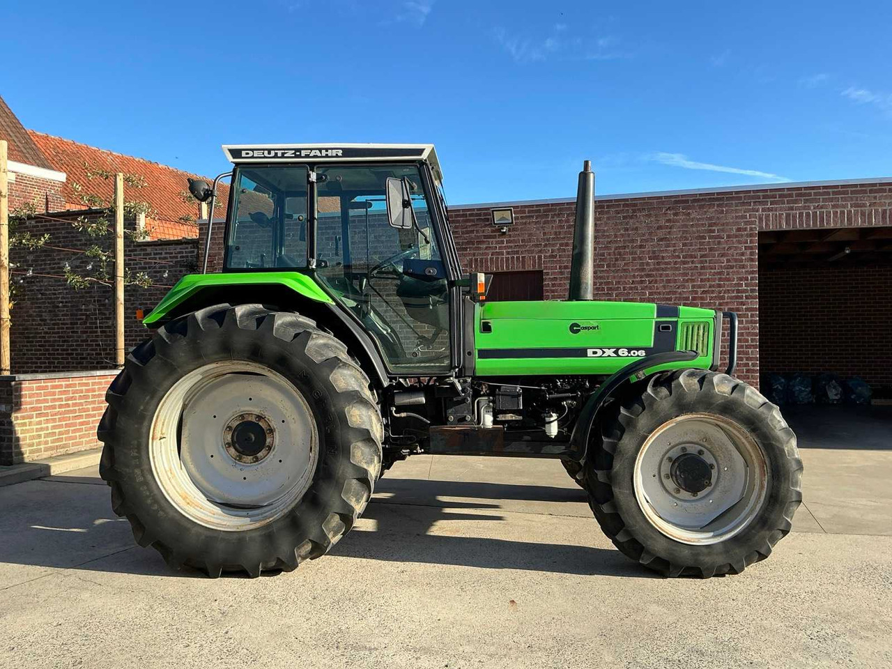 DEUTZ-FAHR DX6.06 ALL-WHEEL DRIVE AGRICULTURAL TRACTOR - Farm tractor: picture 5 DEUTZ-FAHR DX6.06 ALL-WHEEL DRIVE AGRICULTURAL TRACTOR - Farm tractor: picture 5