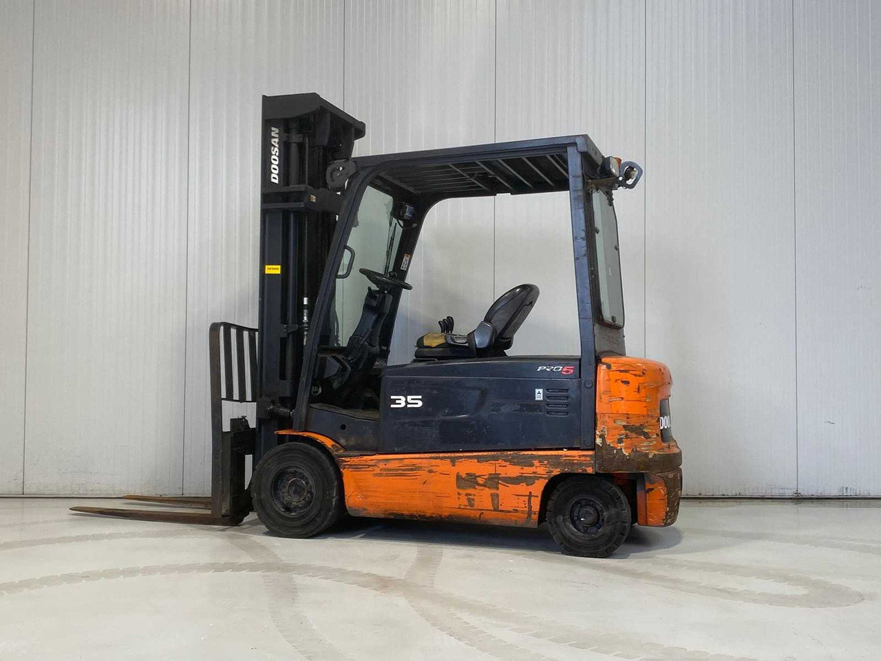 DOOSAN - B35X-5 - FORKLIFT - Forklift: picture 2 DOOSAN - B35X-5 - FORKLIFT - Forklift: picture 2