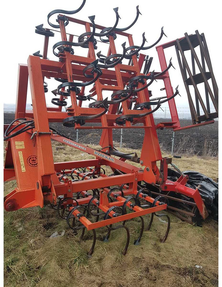 DZIEKAN AGREGAT UPRAWOWY HERCULES AUH52H - Cultivator: picture 1 DZIEKAN AGREGAT UPRAWOWY HERCULES AUH52H - Cultivator: picture 1