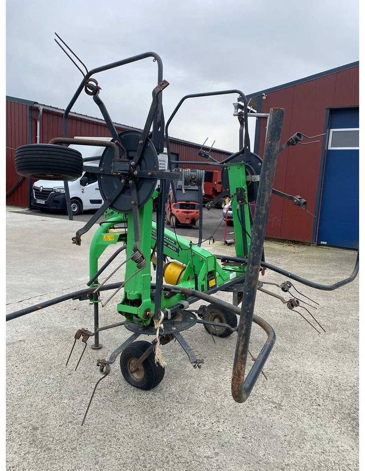 Deutz Fahr CONDIMASTER 4621 - Hay and forage equipment: picture 3 Deutz Fahr CONDIMASTER 4621 - Hay and forage equipment: picture 3