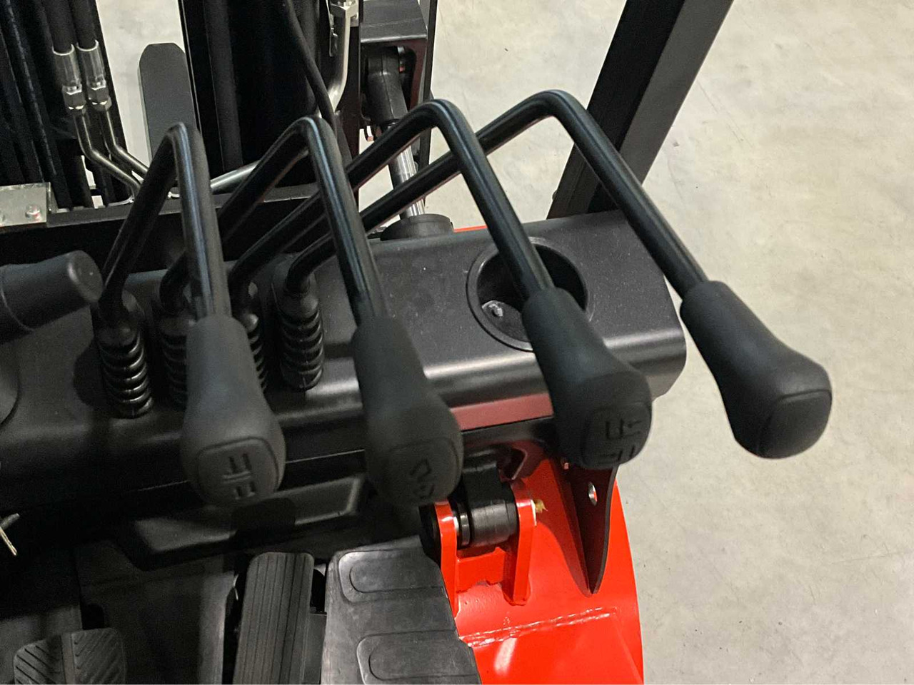 Forklift EP - 2025 - EFL 252 X - FORKLIFT TRUCK: picture 13 Forklift EP - 2025 - EFL 252 X - FORKLIFT TRUCK: picture 13