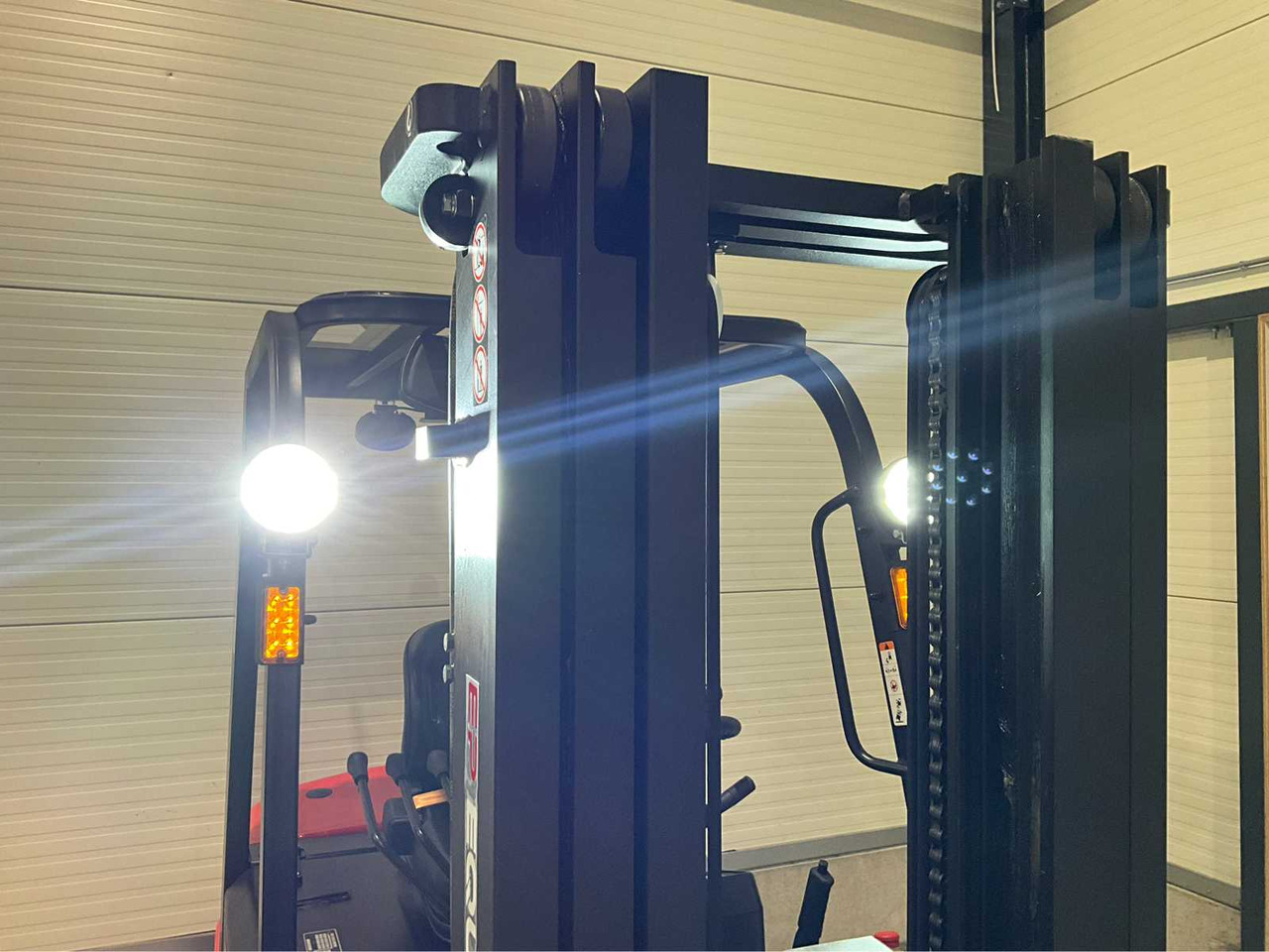 Forklift EP - 2025 - EFL 252 X - FORKLIFT TRUCK: picture 16 Forklift EP - 2025 - EFL 252 X - FORKLIFT TRUCK: picture 16