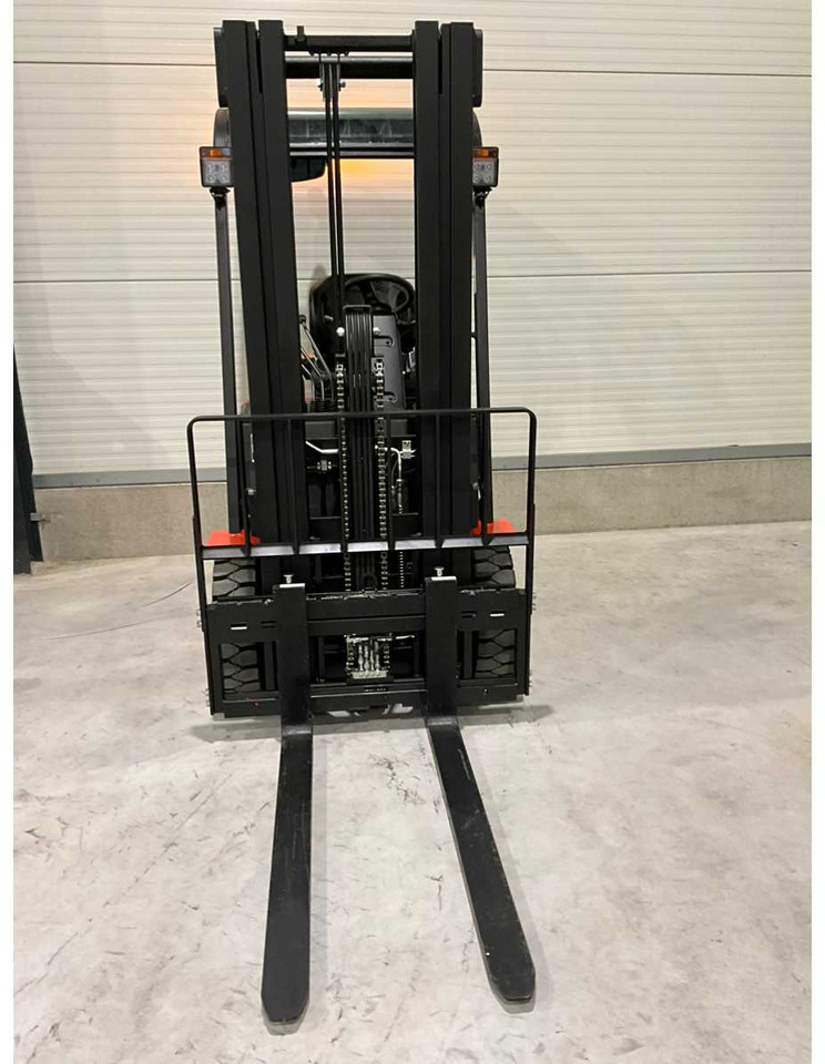 EP - EFL 181 LI-ION - FORKLIFT TRUCK - Forklift: picture 5 EP - EFL 181 LI-ION - FORKLIFT TRUCK - Forklift: picture 5