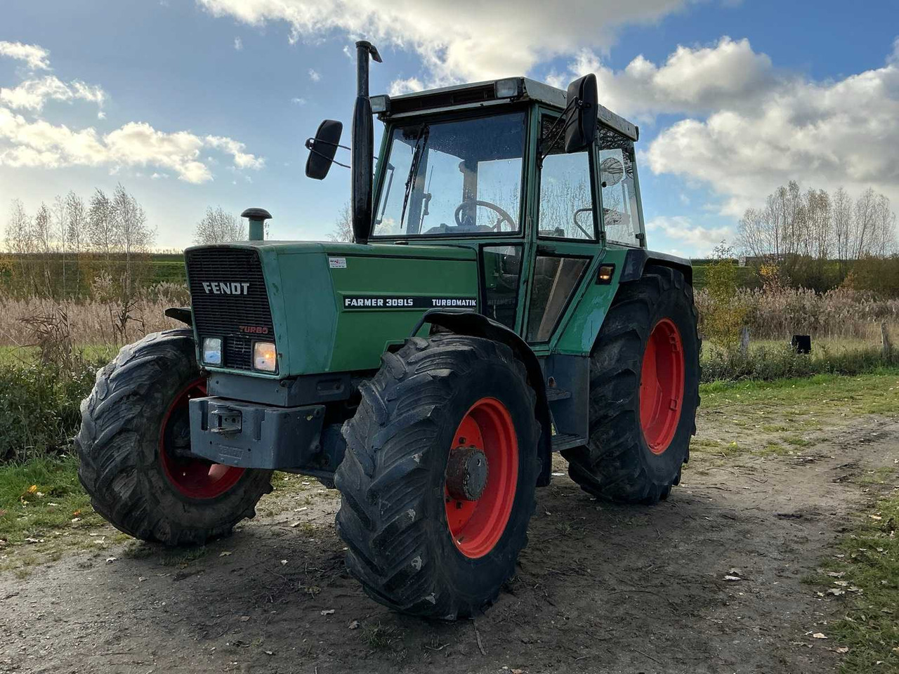 FENDT FARMER 309 LSA TURBOMATIK FOUR-WHEEL DRIVE AGRICULTURAL TRACTOR - Farm tractor: picture 1 FENDT FARMER 309 LSA TURBOMATIK FOUR-WHEEL DRIVE AGRICULTURAL TRACTOR - Farm tractor: picture 1