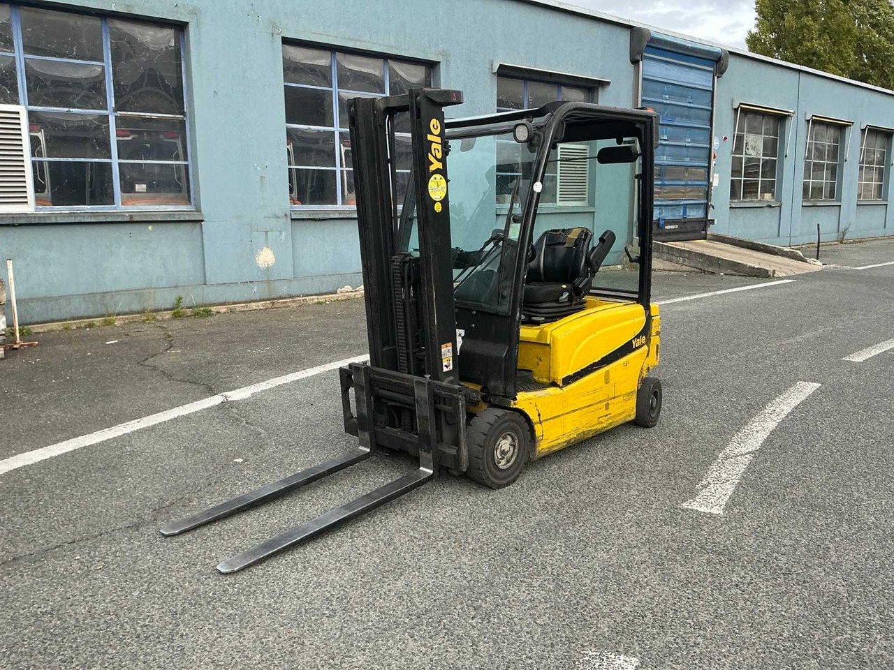 FORKLIFT - Forklift: picture 2 FORKLIFT - Forklift: picture 2