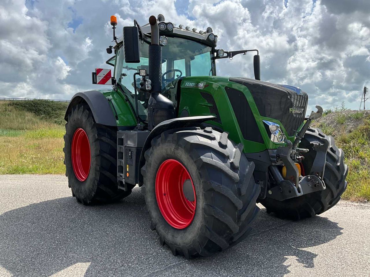 Fendt 828 Vario S4 Profi Plus - Farm tractor: picture 4 Fendt 828 Vario S4 Profi Plus - Farm tractor: picture 4