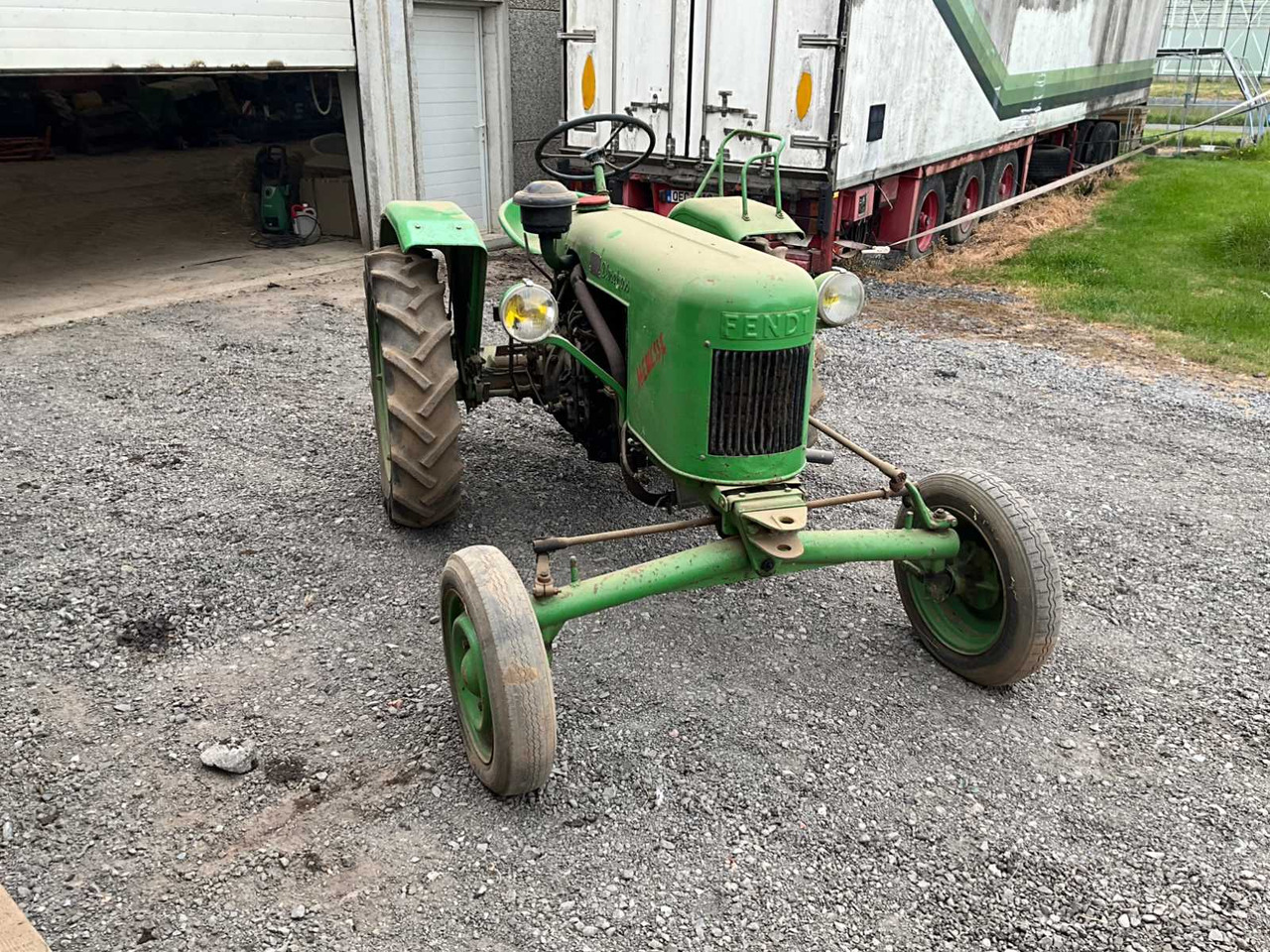 Fendt F12HL - Farm tractor: picture 4 Fendt F12HL - Farm tractor: picture 4
