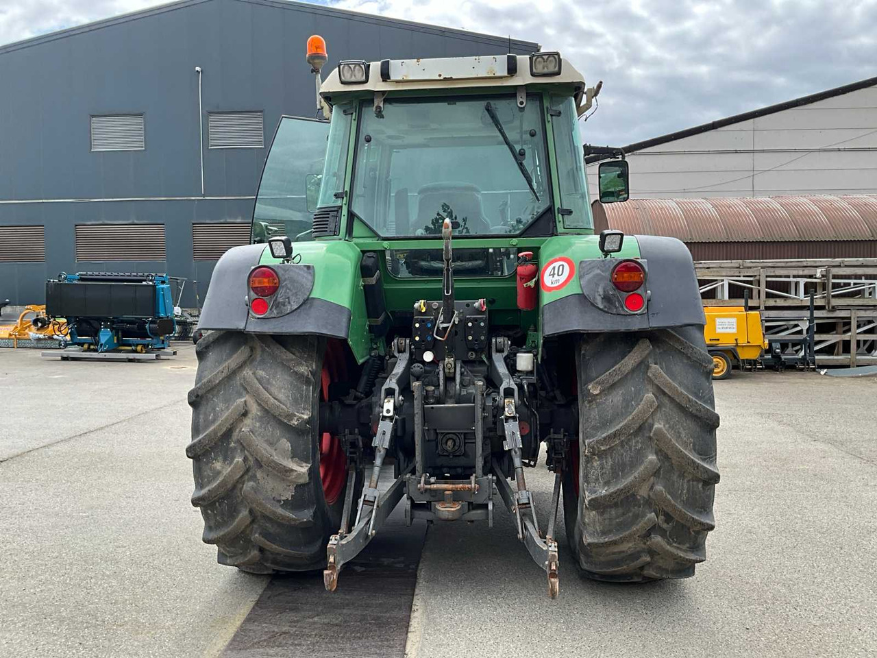 Fendt FENDT 716 Vario - Farm tractor: picture 4 Fendt FENDT 716 Vario - Farm tractor: picture 4