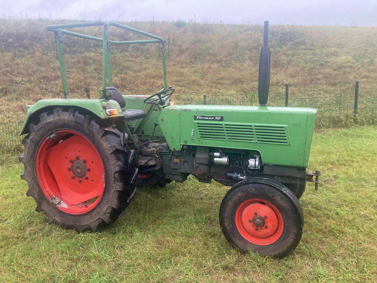 Fendt Farmer 102 - Farm tractor: picture 5 Fendt Farmer 102 - Farm tractor: picture 5