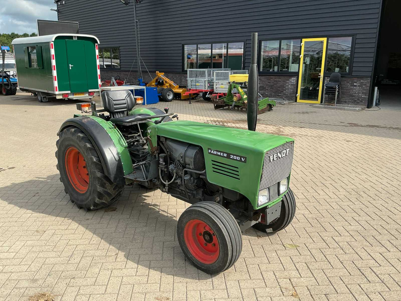Fendt Farmer 200V - Compact tractor: picture 3 Fendt Farmer 200V - Compact tractor: picture 3