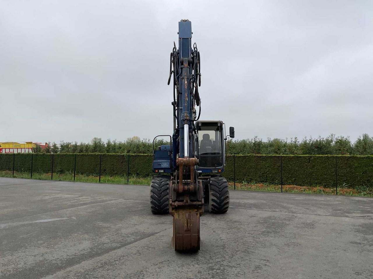 Wheel excavator Fiat Hitachi Etec 815B: picture 7