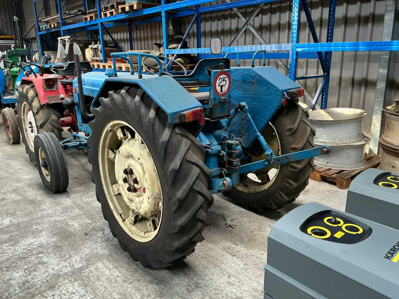 Fordson Super Major - Compact tractor: picture 3 Fordson Super Major - Compact tractor: picture 3