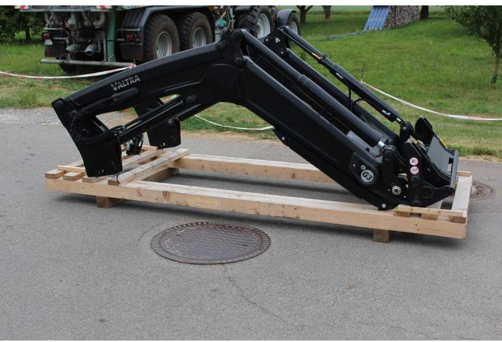 G3LDME 1/2IS031/2SD - Front loader for tractor: picture 3 G3LDME 1/2IS031/2SD - Front loader for tractor: picture 3