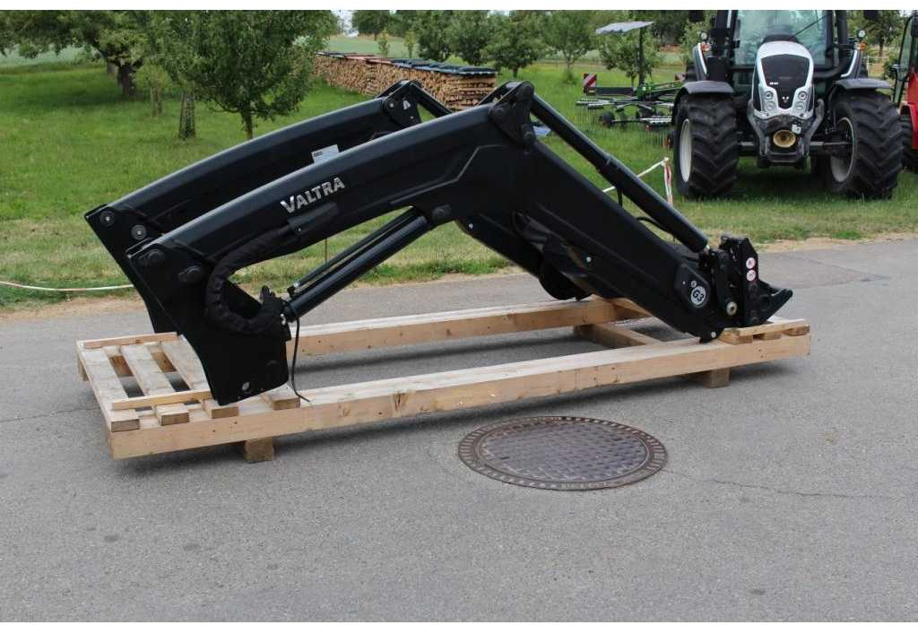 G3LDME 1/2IS031/2SD - Front loader for tractor: picture 1 G3LDME 1/2IS031/2SD - Front loader for tractor: picture 1