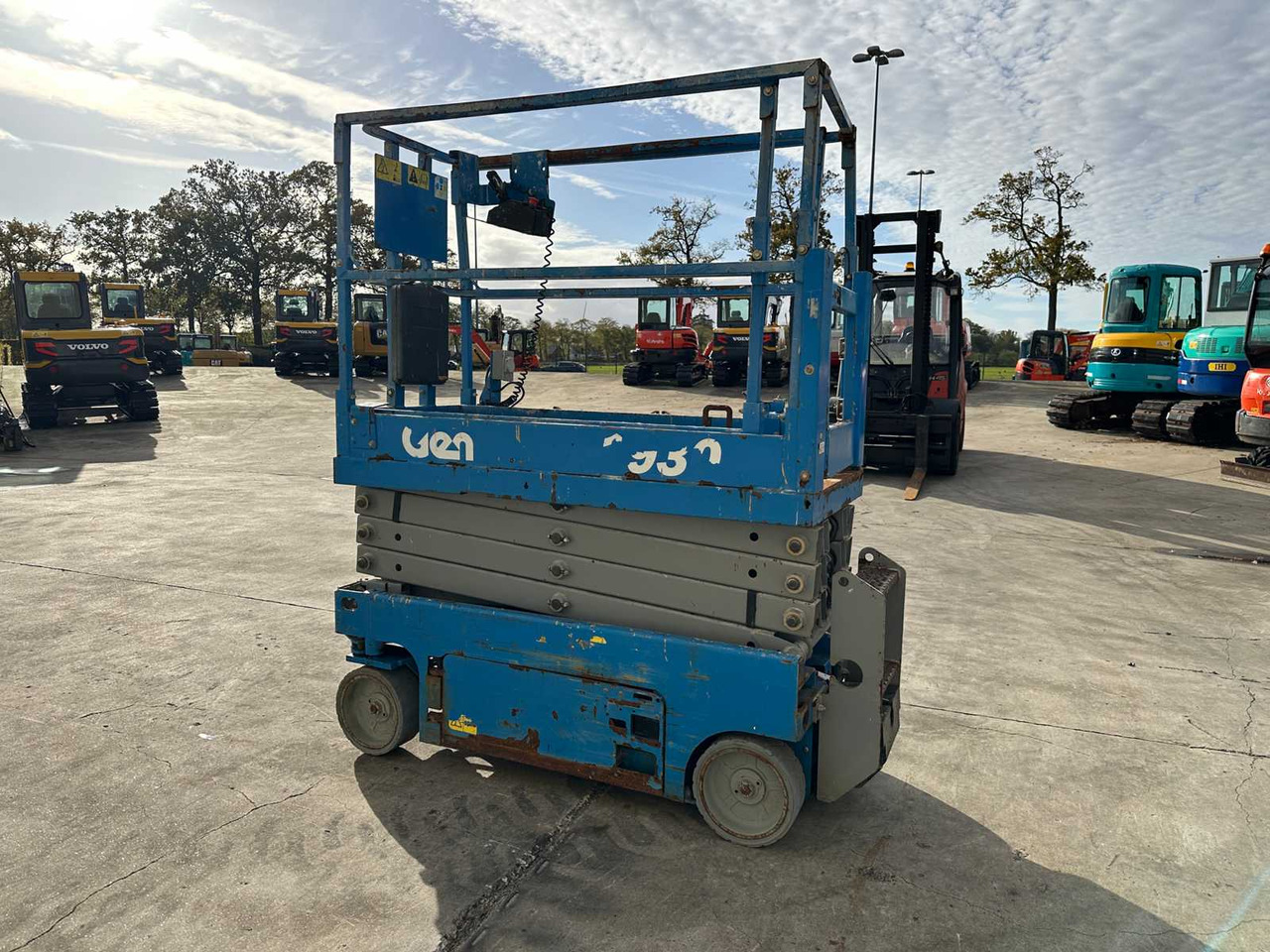 GENIE - 2014 - GS-1930 - AERIAL PLATFORM - SCISSOR LIFT - Aerial platform: picture 3 GENIE - 2014 - GS-1930 - AERIAL PLATFORM - SCISSOR LIFT - Aerial platform: picture 3