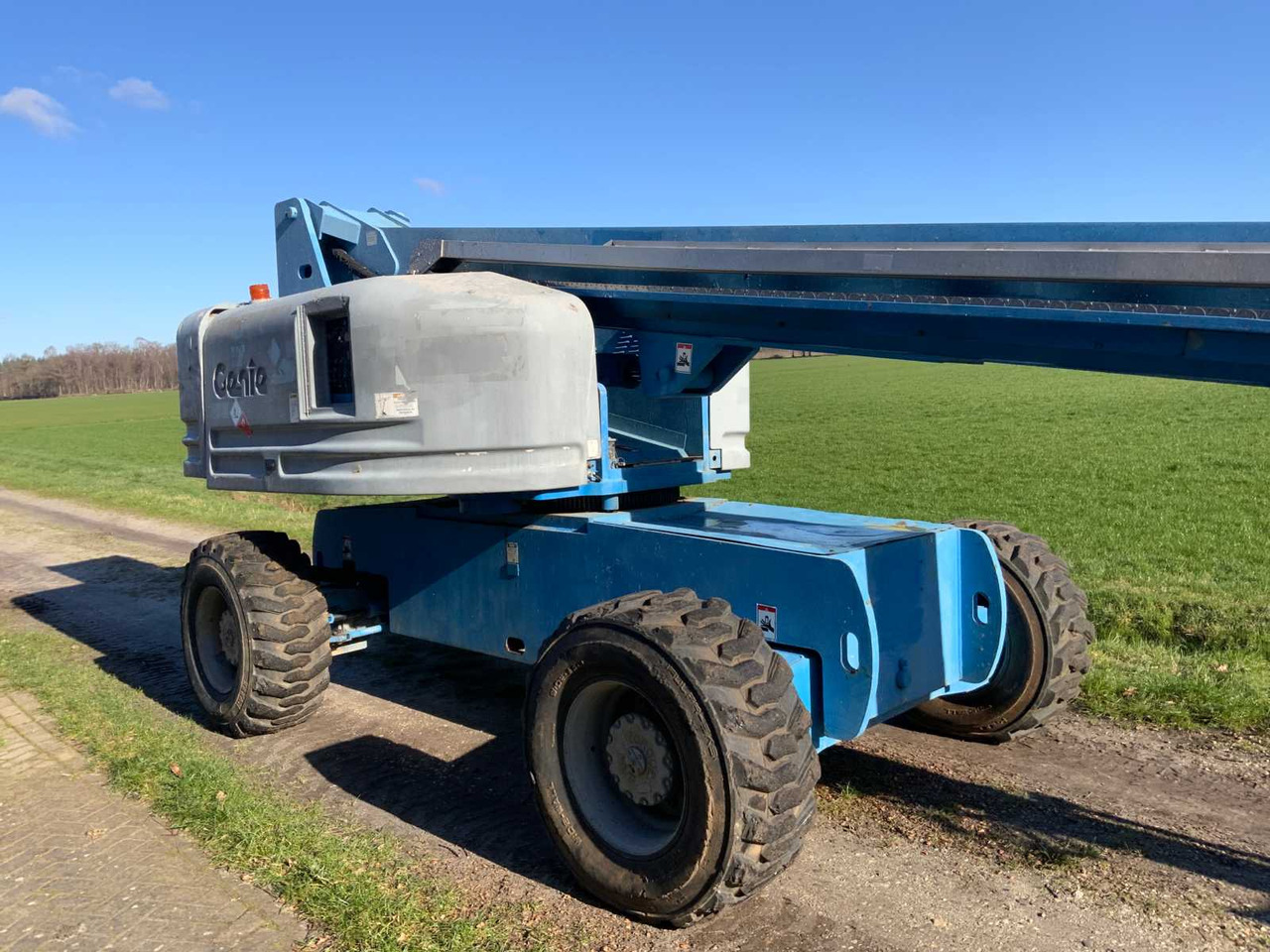 Genie AERIAL PLATFORM - Aerial platform: picture 4 Genie AERIAL PLATFORM - Aerial platform: picture 4