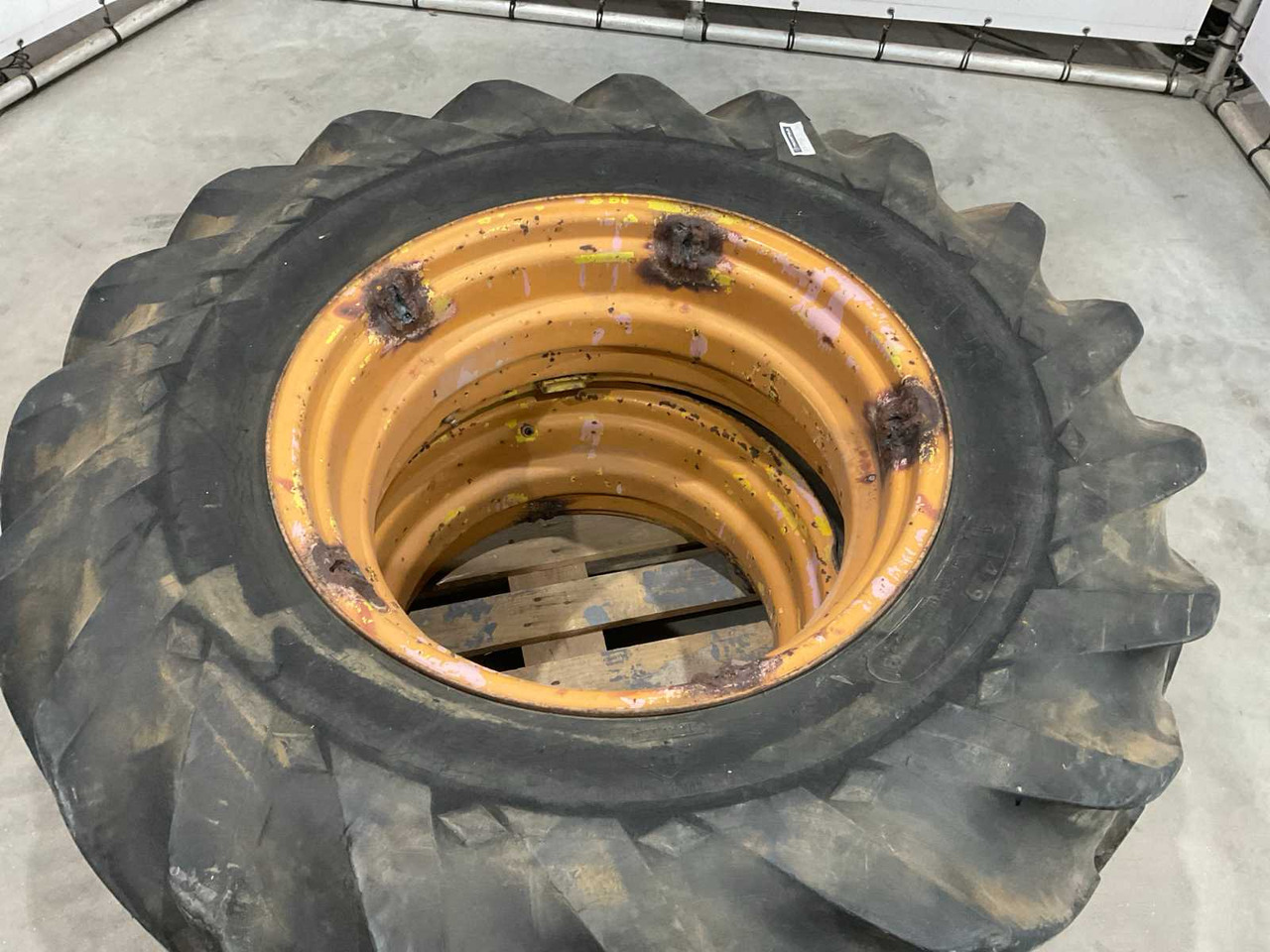 Good Year - Wheels and tires for Farm tractor: picture 4 Good Year - Wheels and tires for Farm tractor: picture 4