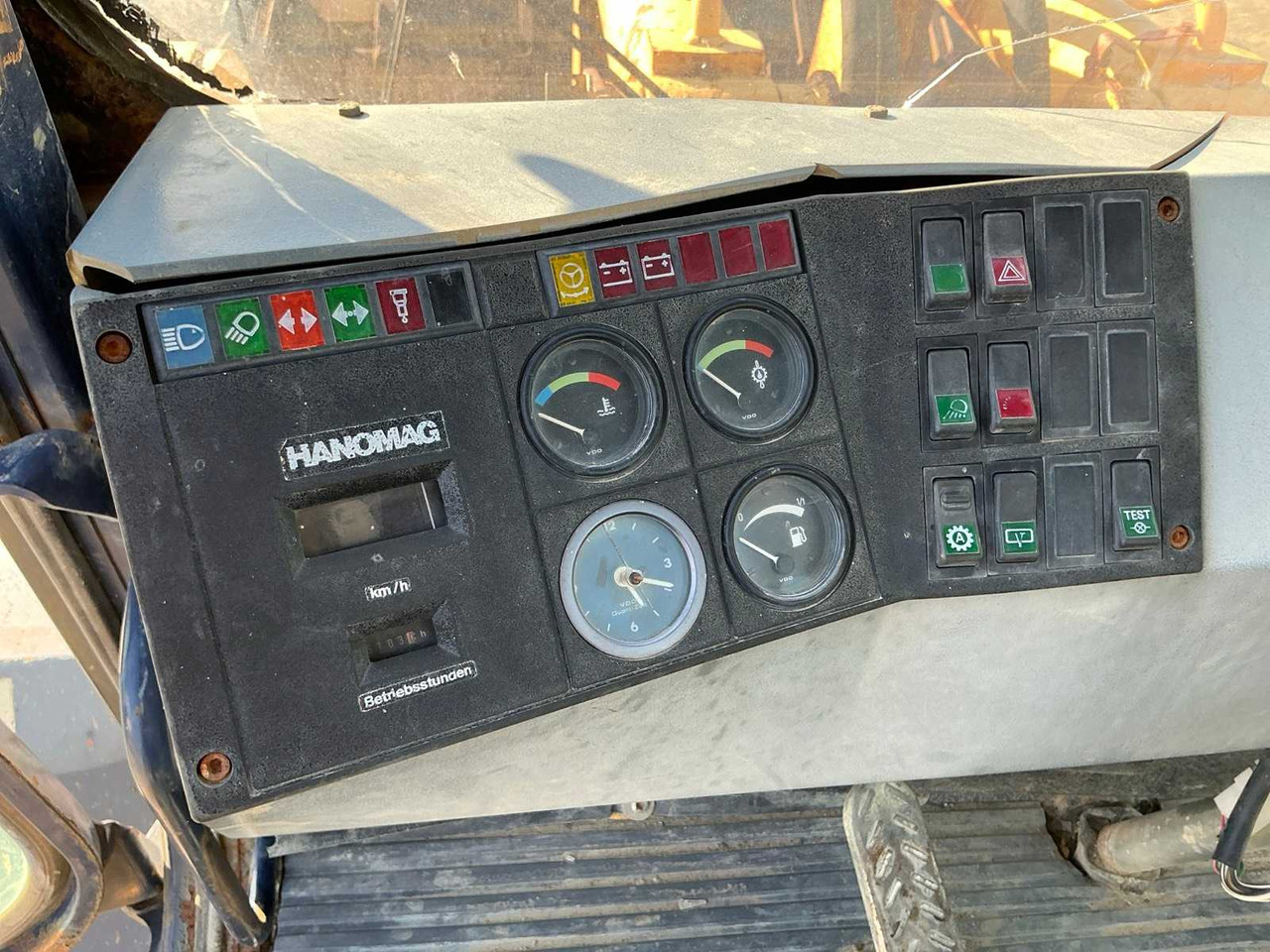 Wheel loader HANOMAG 70 E: picture 9