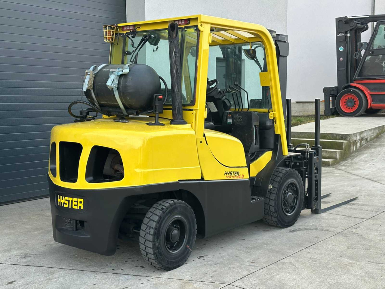 HYSTER - H4.0FT - FORKLIFT TRUCKS - 2010 - Forklift: picture 4 HYSTER - H4.0FT - FORKLIFT TRUCKS - 2010 - Forklift: picture 4