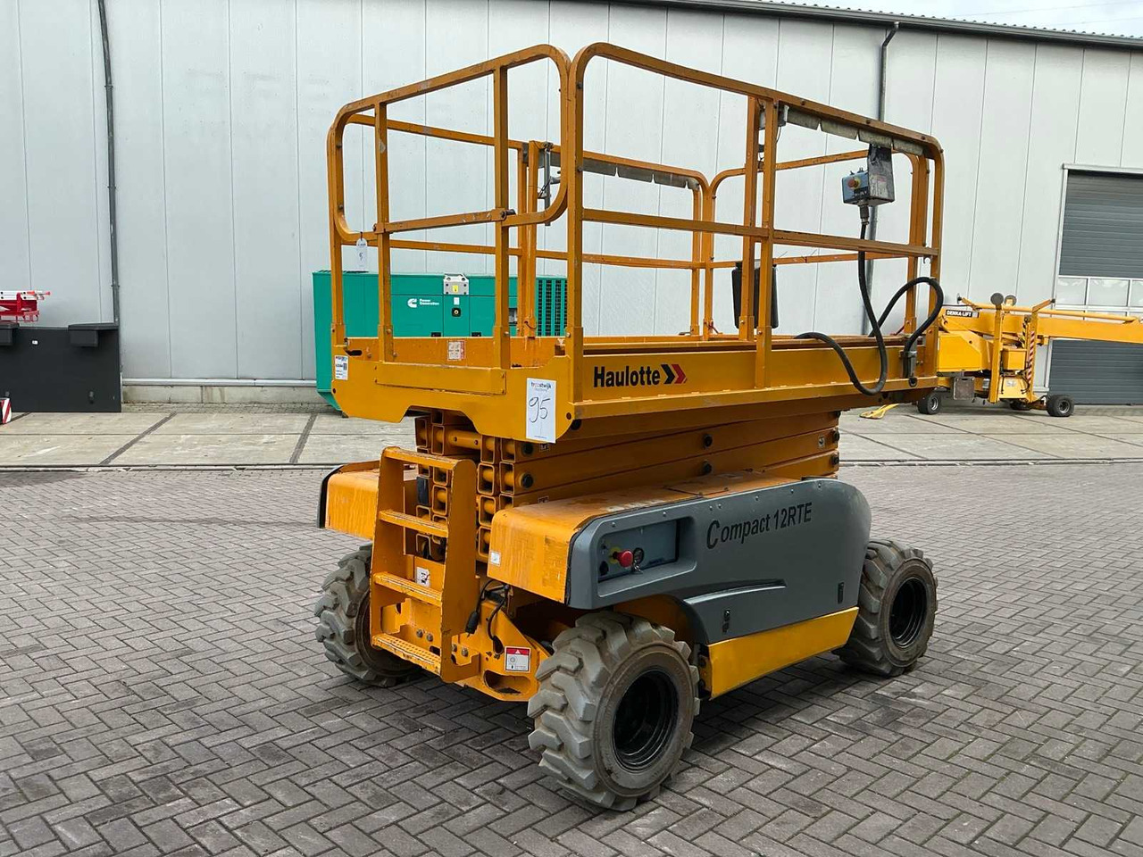 Haulotte Compact 12RTE - Aerial platform: picture 5 Haulotte Compact 12RTE - Aerial platform: picture 5