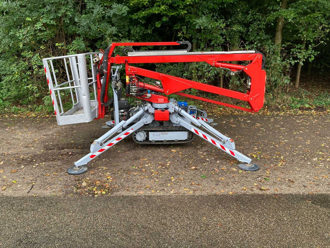 Hinowa Picchio 1050 - Aerial platform: picture 4 Hinowa Picchio 1050 - Aerial platform: picture 4
