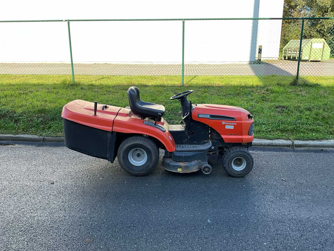 Husqvarna CTH 151T - Garden mower: picture 1 Husqvarna CTH 151T - Garden mower: picture 1