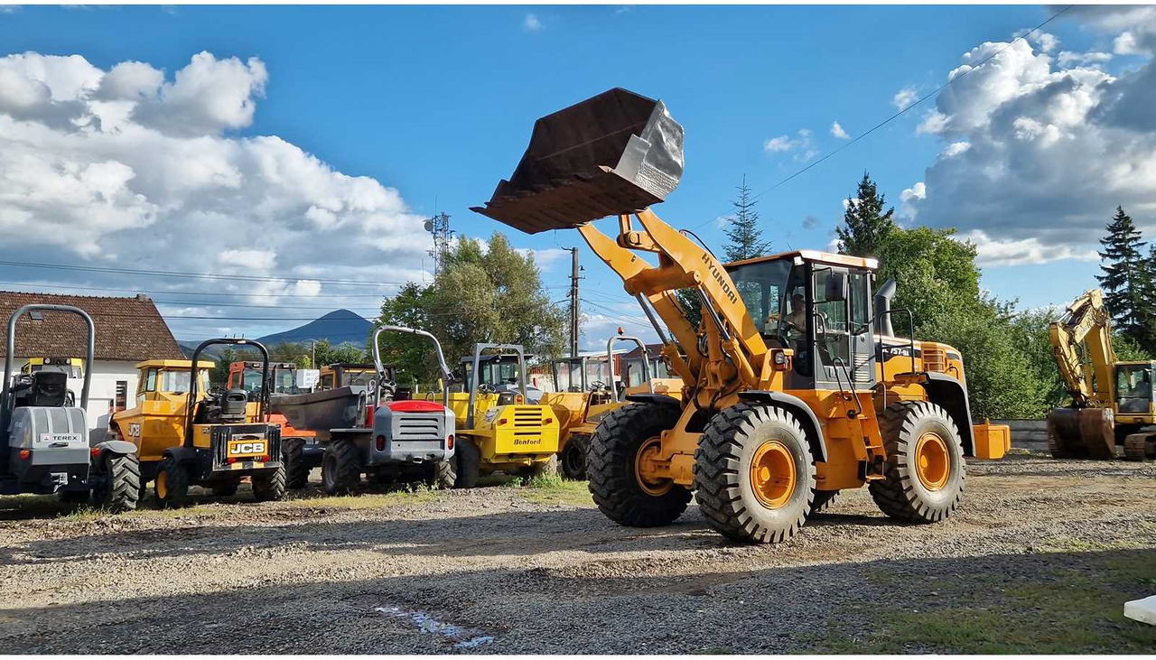 Hyundai HL757-9A - Wheel loader: picture 2 Hyundai HL757-9A - Wheel loader: picture 2