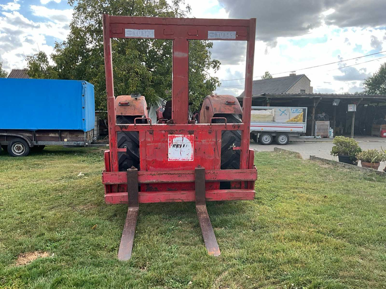 International - Farm tractor: picture 4 International - Farm tractor: picture 4
