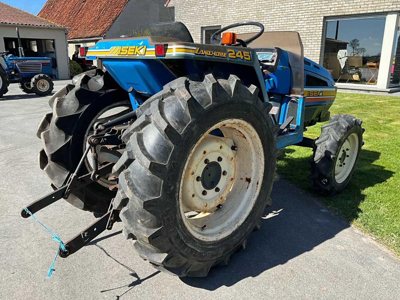 Iseki Landhope 245 - Compact tractor: picture 5 Iseki Landhope 245 - Compact tractor: picture 5