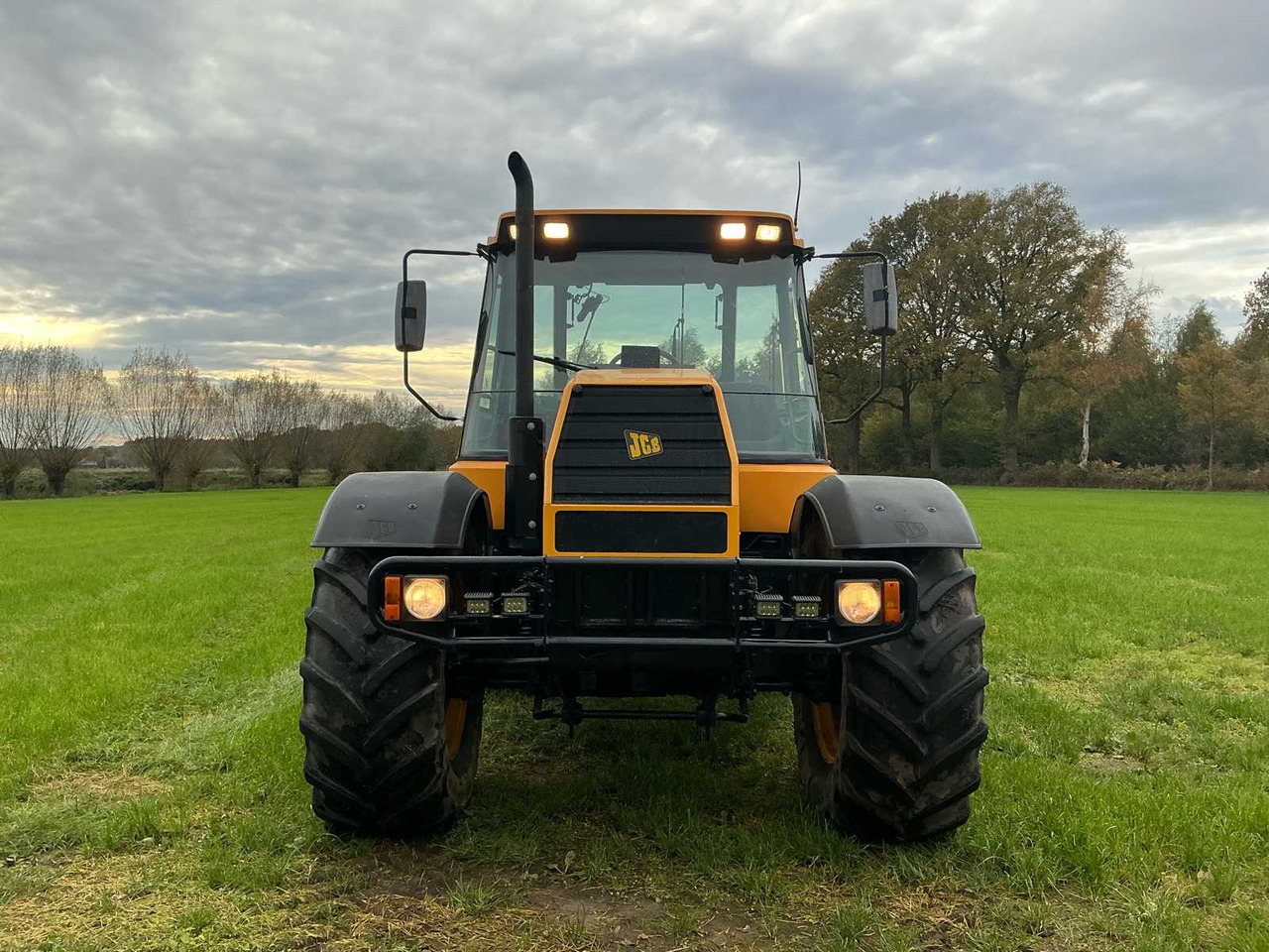 JCB 1993 JCB FASTRAC 145 TURBO ALL-WHEEL DRIVE TRACTOR - Farm tractor: picture 2 JCB 1993 JCB FASTRAC 145 TURBO ALL-WHEEL DRIVE TRACTOR - Farm tractor: picture 2