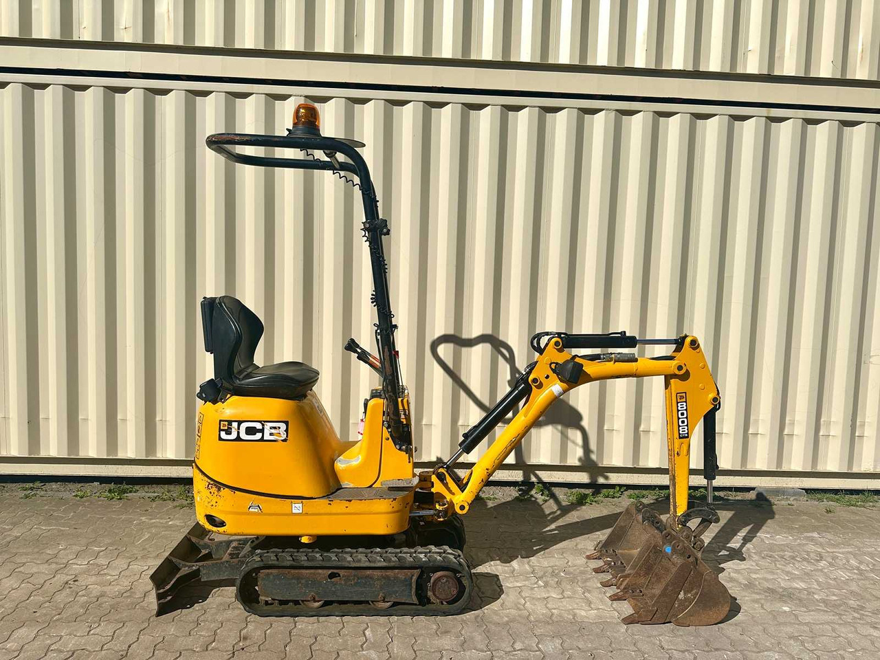 JCB 8008 CTS - 3 x Löffel - Mini excavator: picture 4 JCB 8008 CTS - 3 x Löffel - Mini excavator: picture 4