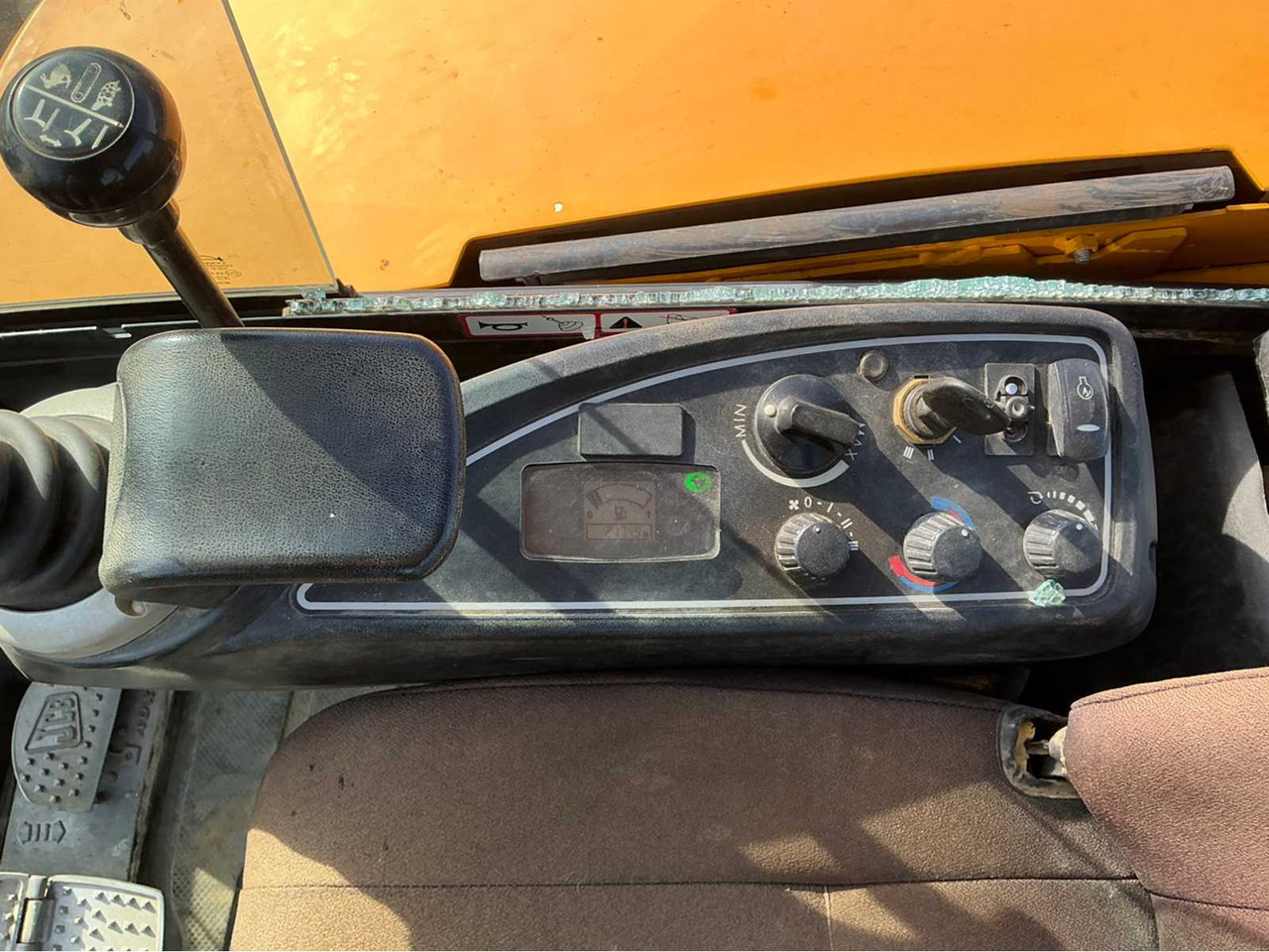 Mini excavator JCB 8055 RTS: picture 17