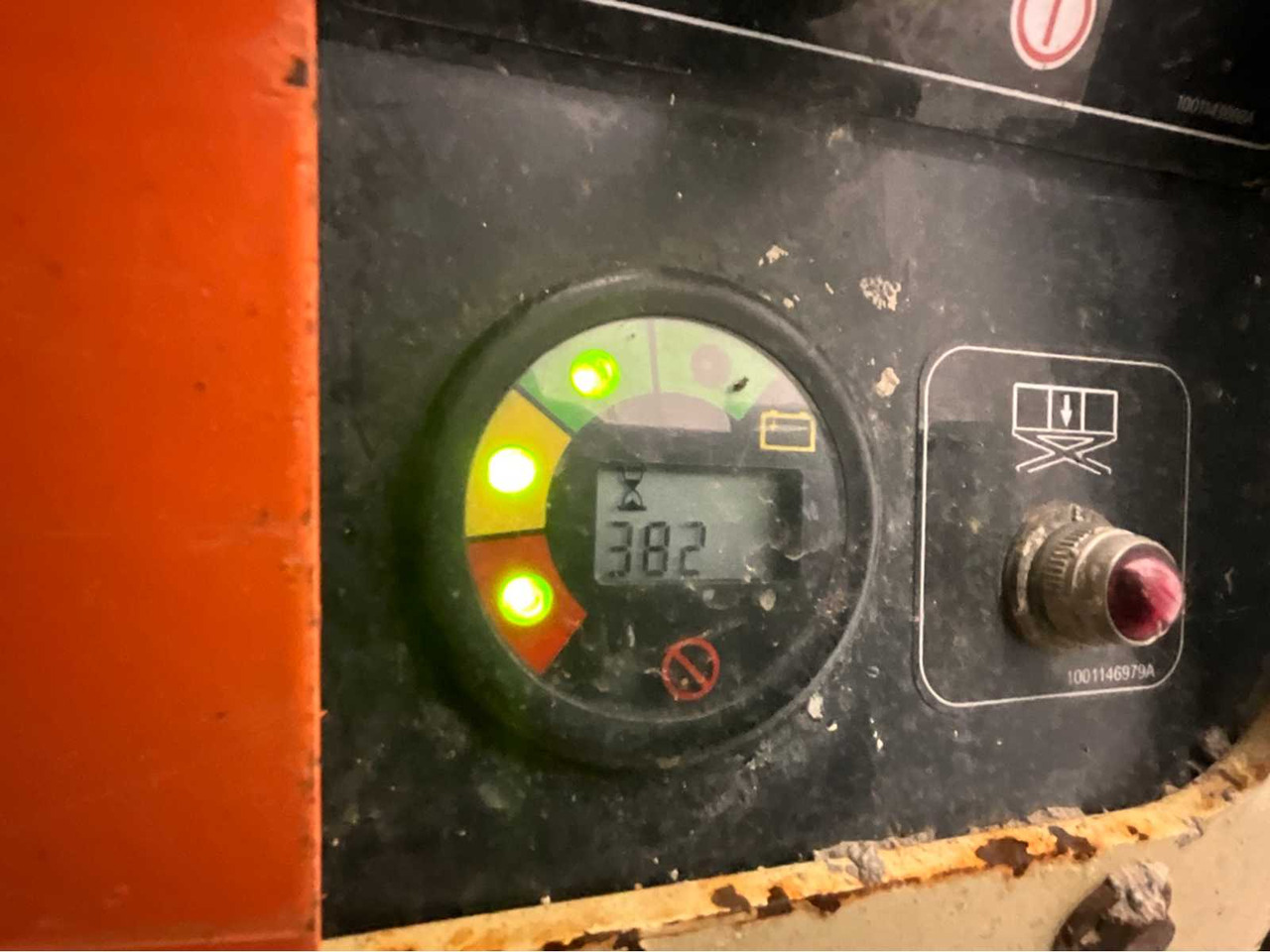 JLG -6RS - AERIAL PLATFORM, WORKING HEIGHT 7.8M, EXTENDABLE TO 2.55M - 382 HOURS - Aerial platform: picture 5 JLG -6RS - AERIAL PLATFORM, WORKING HEIGHT 7.8M, EXTENDABLE TO 2.55M - 382 HOURS - Aerial platform: picture 5