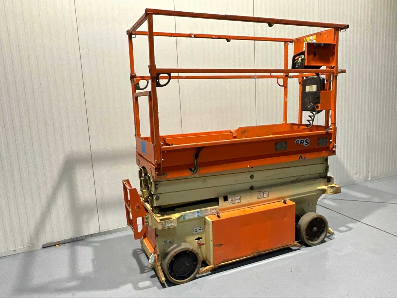 JLG -6RS - AERIAL PLATFORM, WORKING HEIGHT 7.8M, EXTENDABLE TO 2.55M - 382 HOURS - Aerial platform: picture 1 JLG -6RS - AERIAL PLATFORM, WORKING HEIGHT 7.8M, EXTENDABLE TO 2.55M - 382 HOURS - Aerial platform: picture 1