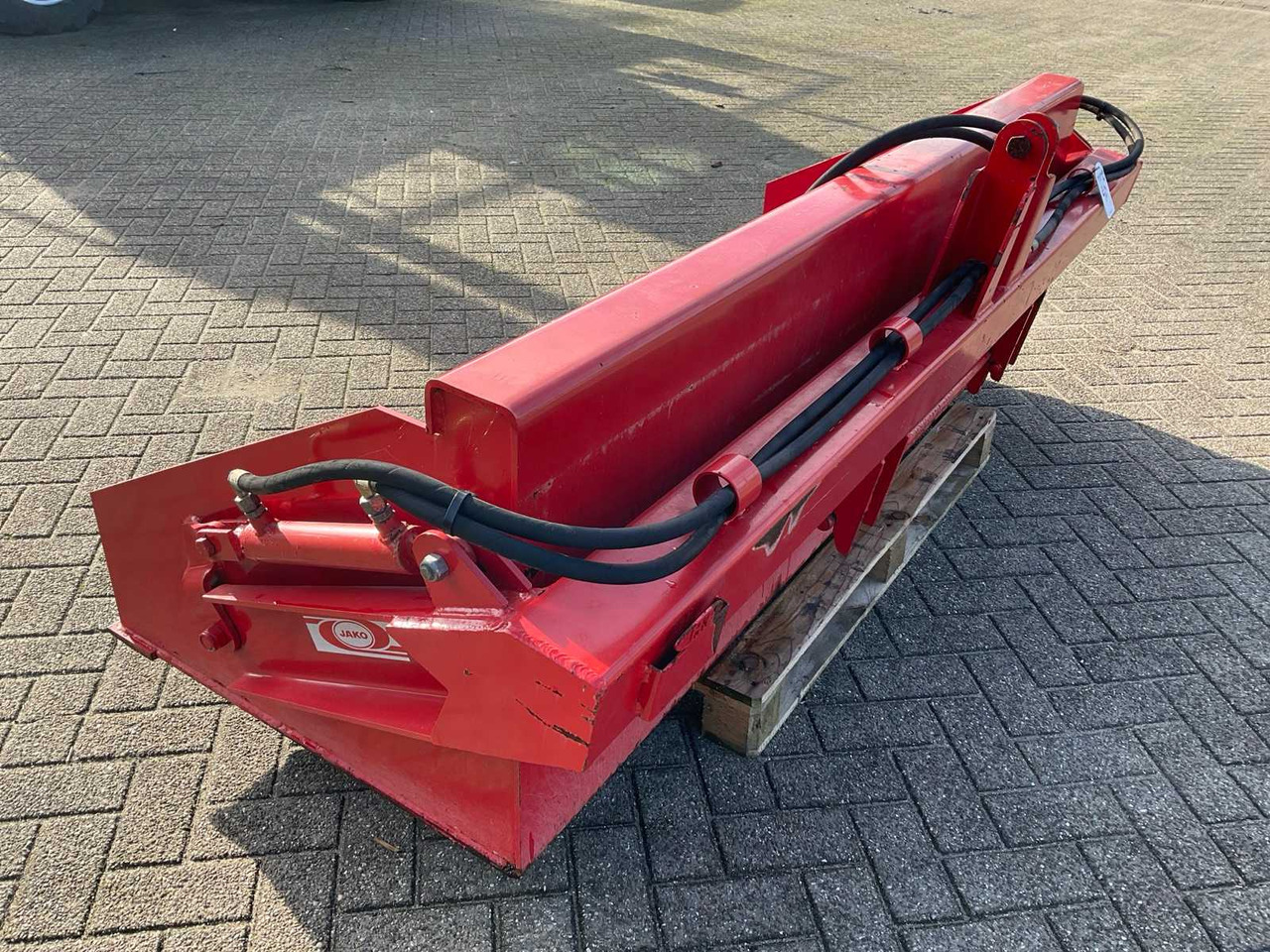 Jako - Front loader for tractor: picture 4 Jako - Front loader for tractor: picture 4