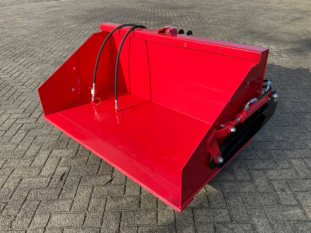 Jako - Front loader for tractor: picture 1 Jako - Front loader for tractor: picture 1