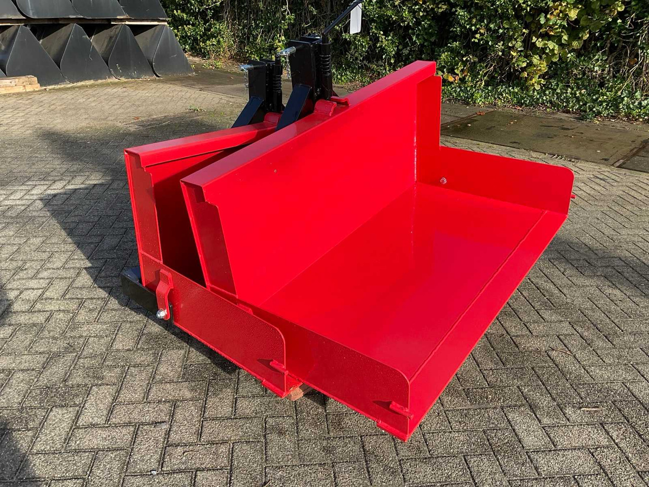 Jako - Front loader for tractor: picture 4 Jako - Front loader for tractor: picture 4