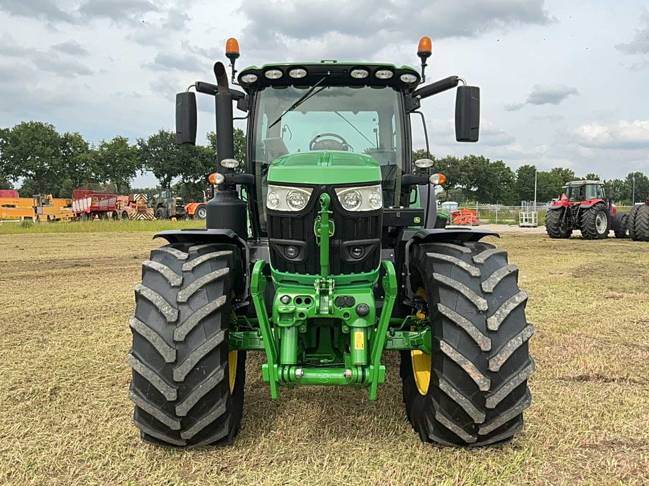 John deere 6155R - Farm tractor: picture 3 John deere 6155R - Farm tractor: picture 3