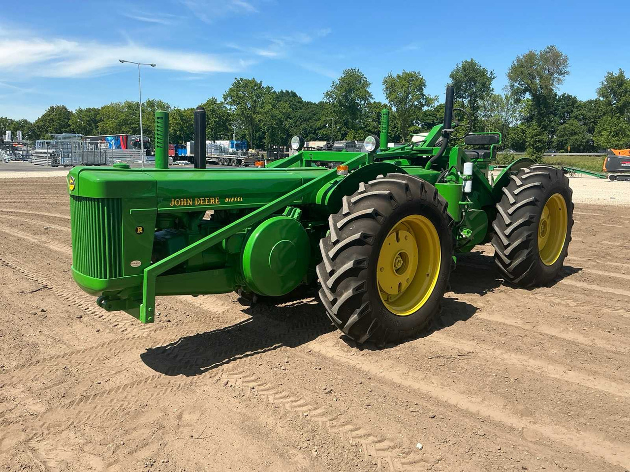 John deere R - Farm tractor: picture 1 John deere R - Farm tractor: picture 1