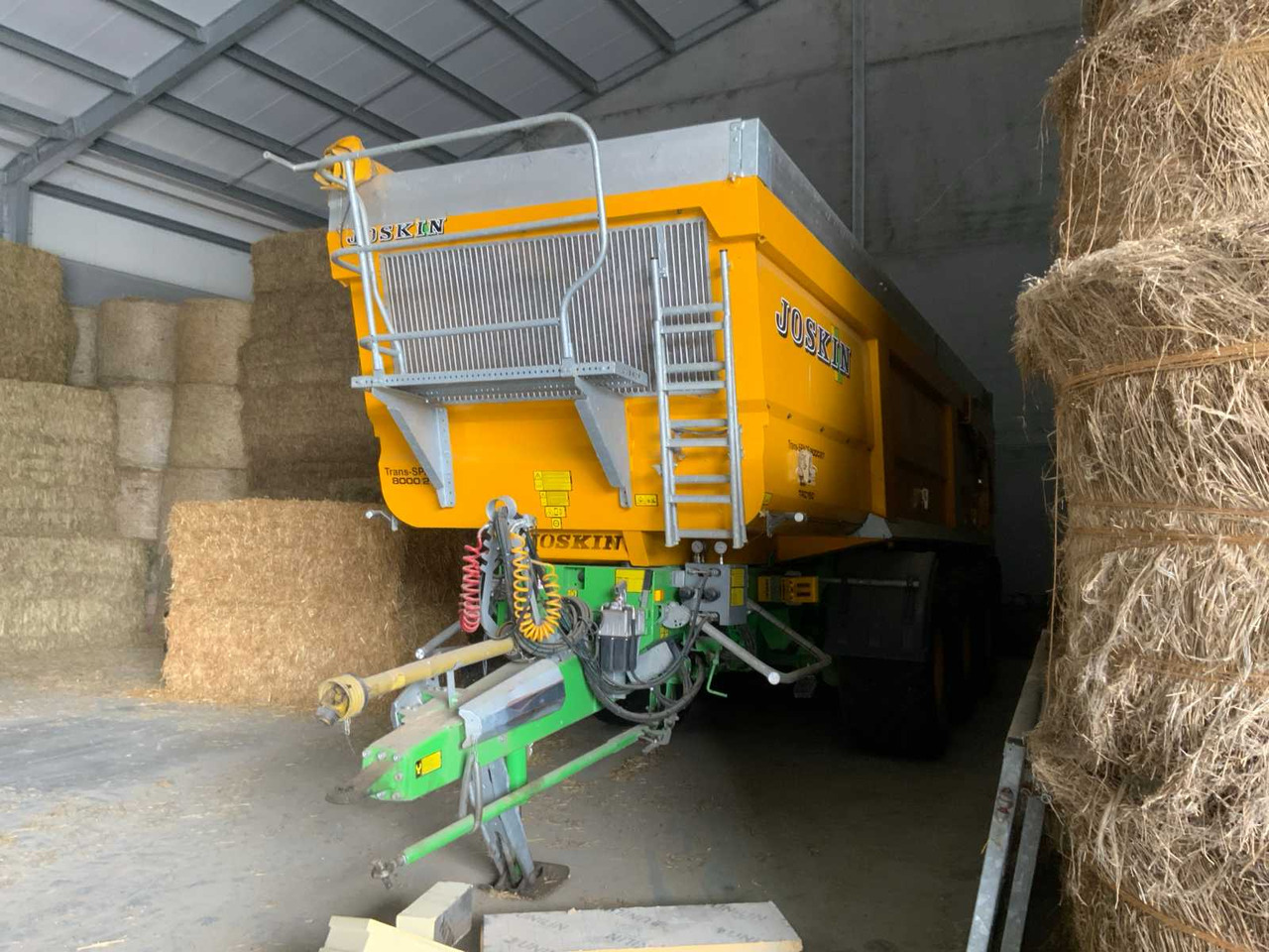 Joskin Triden Trans-Space 8000/27 - Farm tipping trailer/ Dumper: picture 3 Joskin Triden Trans-Space 8000/27 - Farm tipping trailer/ Dumper: picture 3