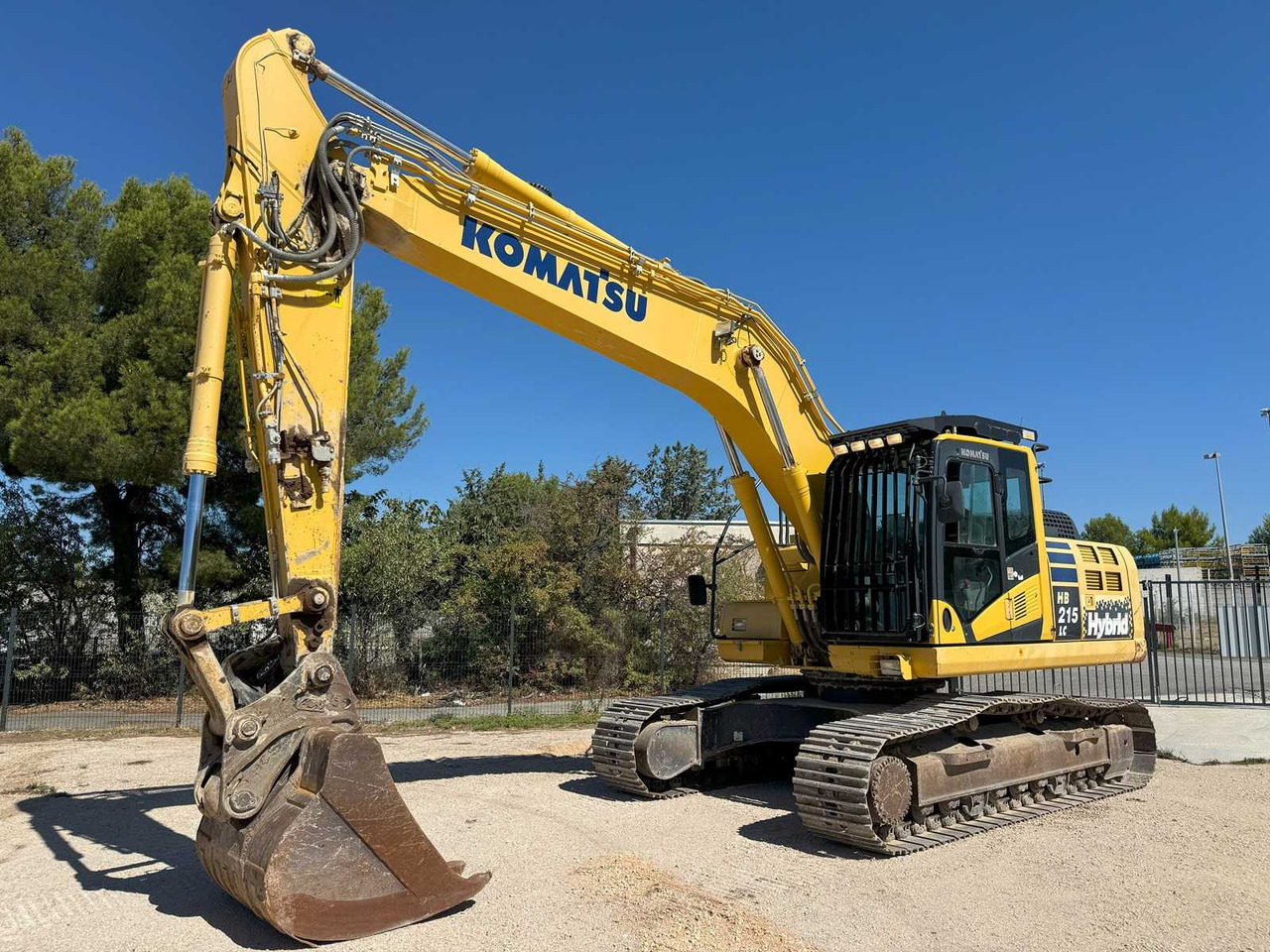 KOMATSU - 2017 - HB215LC-2 - CRAWLER EXCAVATOR - Excavator: picture 1 KOMATSU - 2017 - HB215LC-2 - CRAWLER EXCAVATOR - Excavator: picture 1