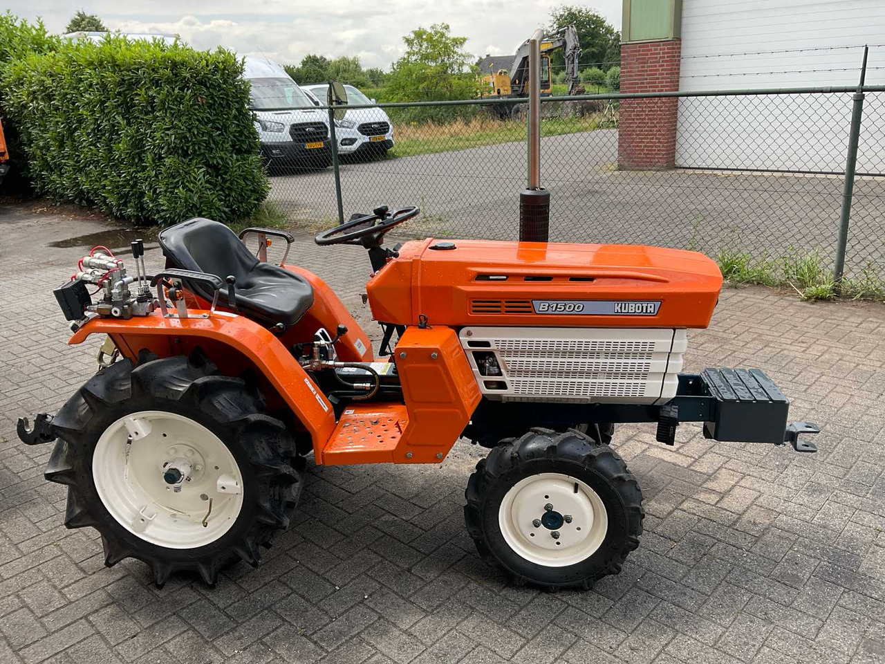 Kubota B1500DT - Compact tractor: picture 5 Kubota B1500DT - Compact tractor: picture 5