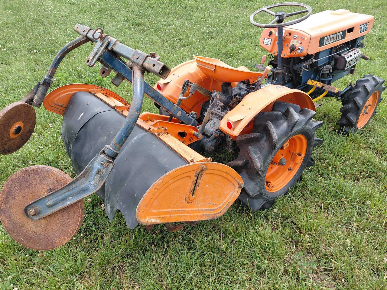 Kubota B6000 - Compact tractor: picture 4 Kubota B6000 - Compact tractor: picture 4