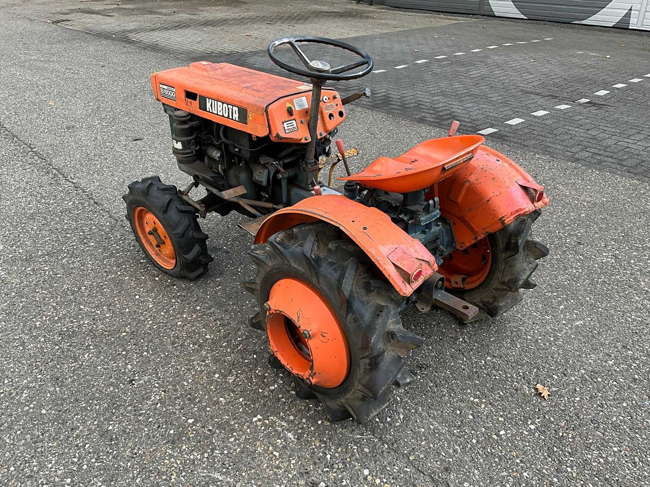 Kubota B6000 - Compact tractor: picture 3 Kubota B6000 - Compact tractor: picture 3