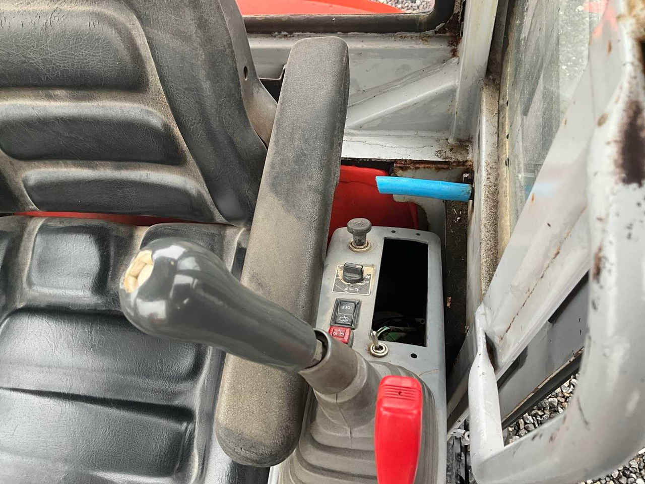 Mini excavator Kubota KX41-2VaC: picture 13